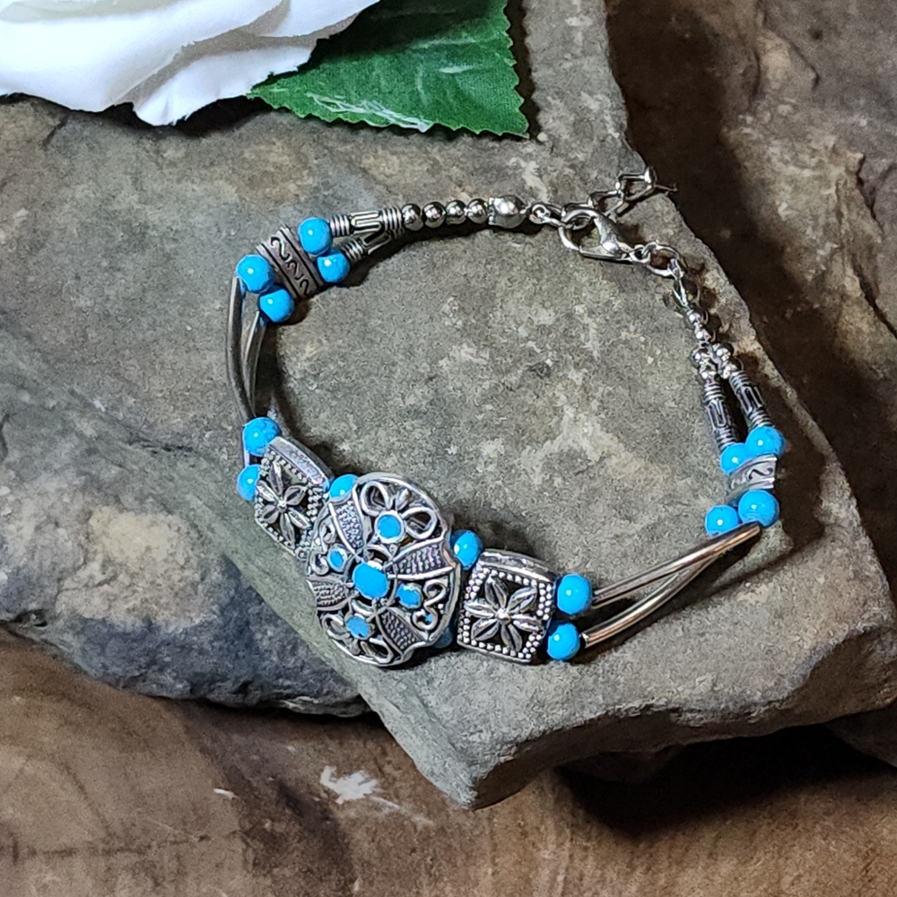 Boho Faux Turquoise Gypsy Blue Beaded Silver Toned Bracelet